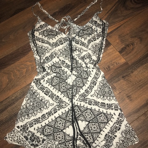 Patterned romper - Picture 1 of 3